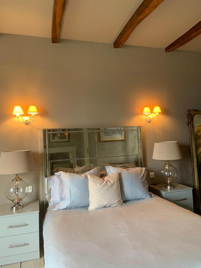 Bed and Breakfast Le Petit Manoir à Brux Extérieur photo
